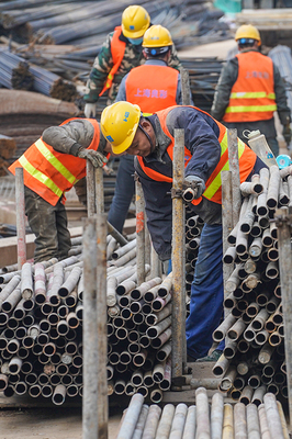 南京 就地过年建设忙，建设工程施工不停歇